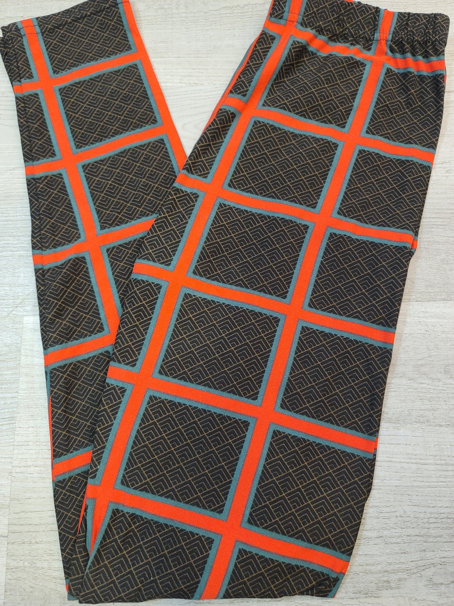 Checker Print Leggings. Hyper Stretch, Elastic Band.