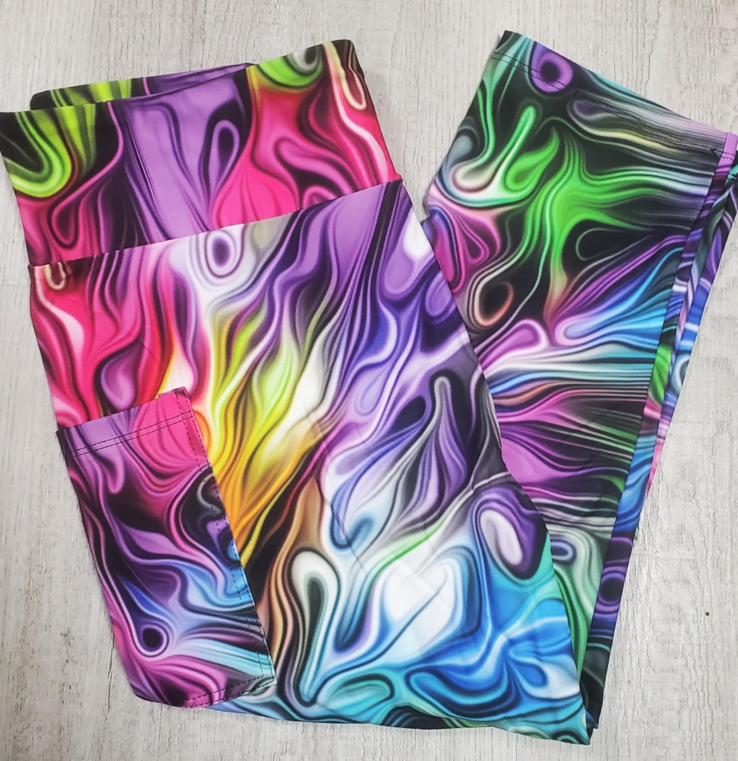 Bright& Colorful Swirl Capri. Yoga Band, Very Soft and Stretchy!