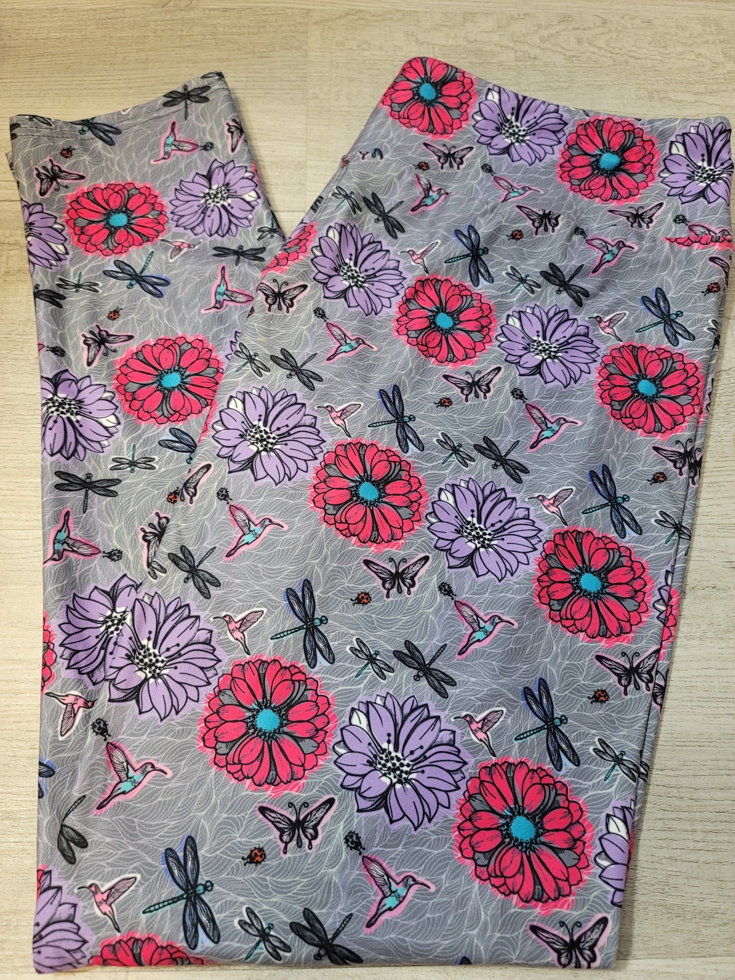 Hummingbirds and Dragonfly Floral Leggings. Yoga Band. Extra Soft and stretchy!