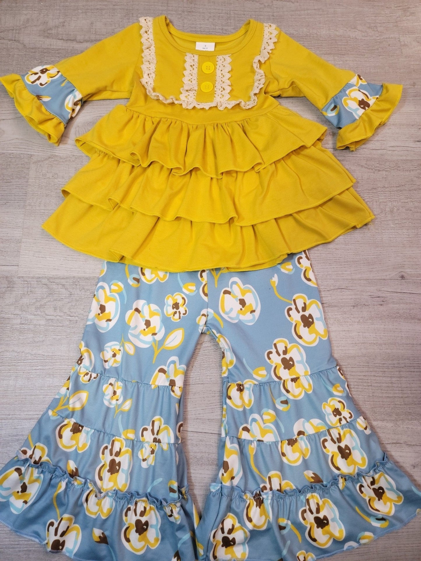 Kids 12m-4T Kids Ruffled Boutique Outfit - Stretchy and Comfy!