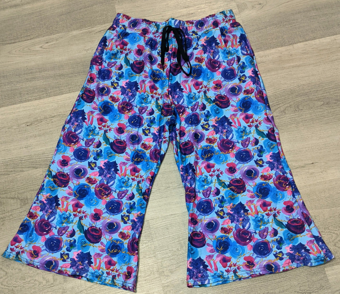 Floral Bella Lounger Capri Joggers. Elastic Band, Draw String, Soft &Stretchy!
