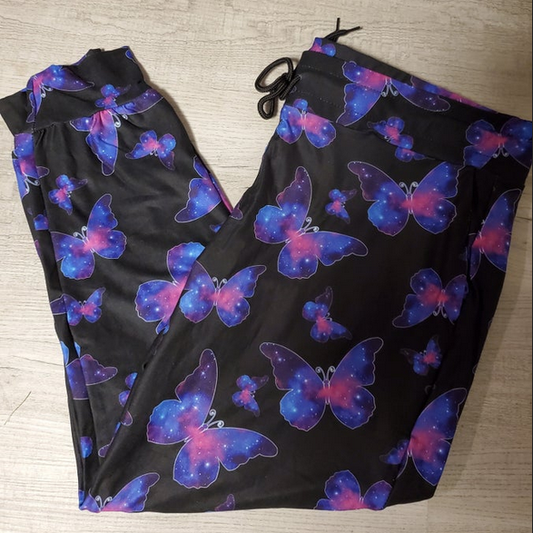 Beautiful Jogger Capri! Black with Purple/Pink Butterflies