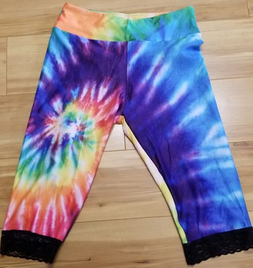 Stretchy Tie Dye Black Lace Bottom Bermuda Length