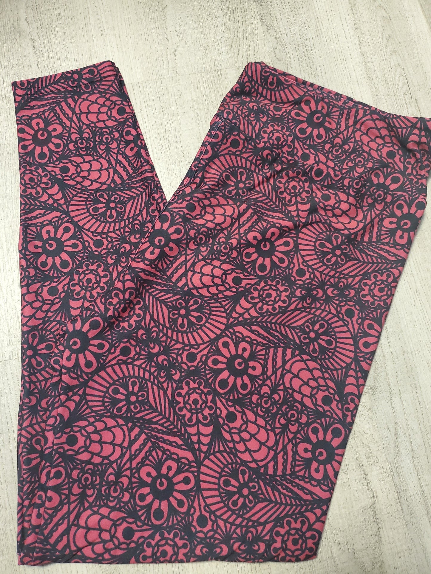 Black/Dark Pink  Lace Print Leggings, Extra Comfy, Yoga Band