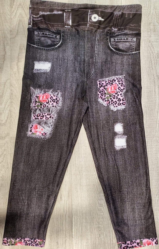 Stylish Black Capri Jegging with Leopard Rose Peek-A-Boo. High Waist, Super Soft and Stretchy!