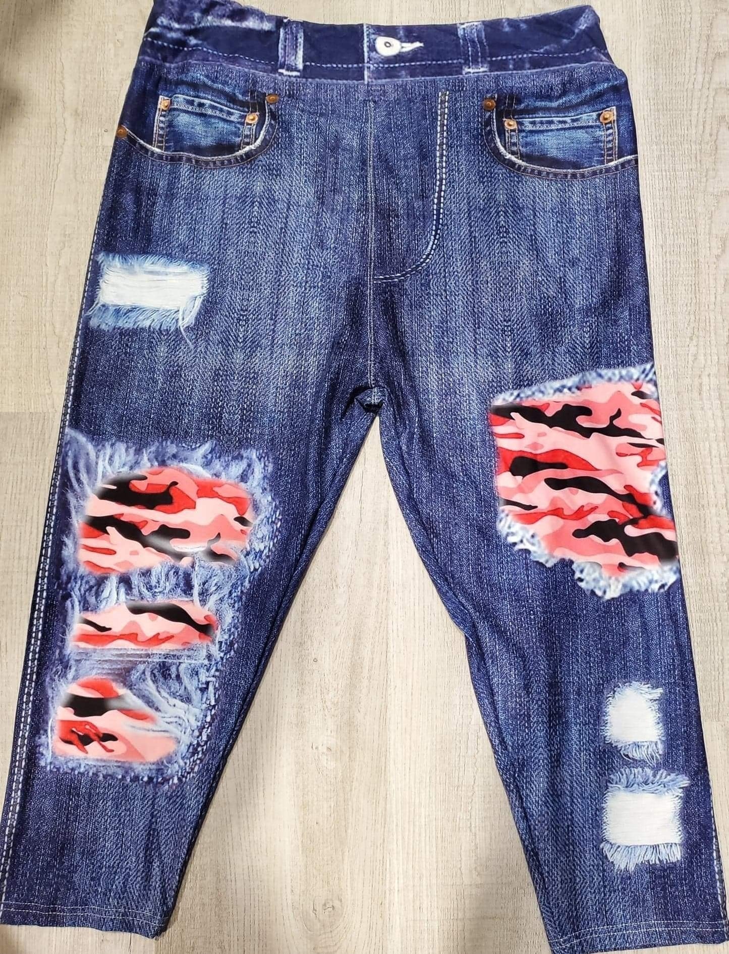 Jegging CAPRI with Peek A Boo Pink Camo. High Waist, Extra Stretch and Softness.
