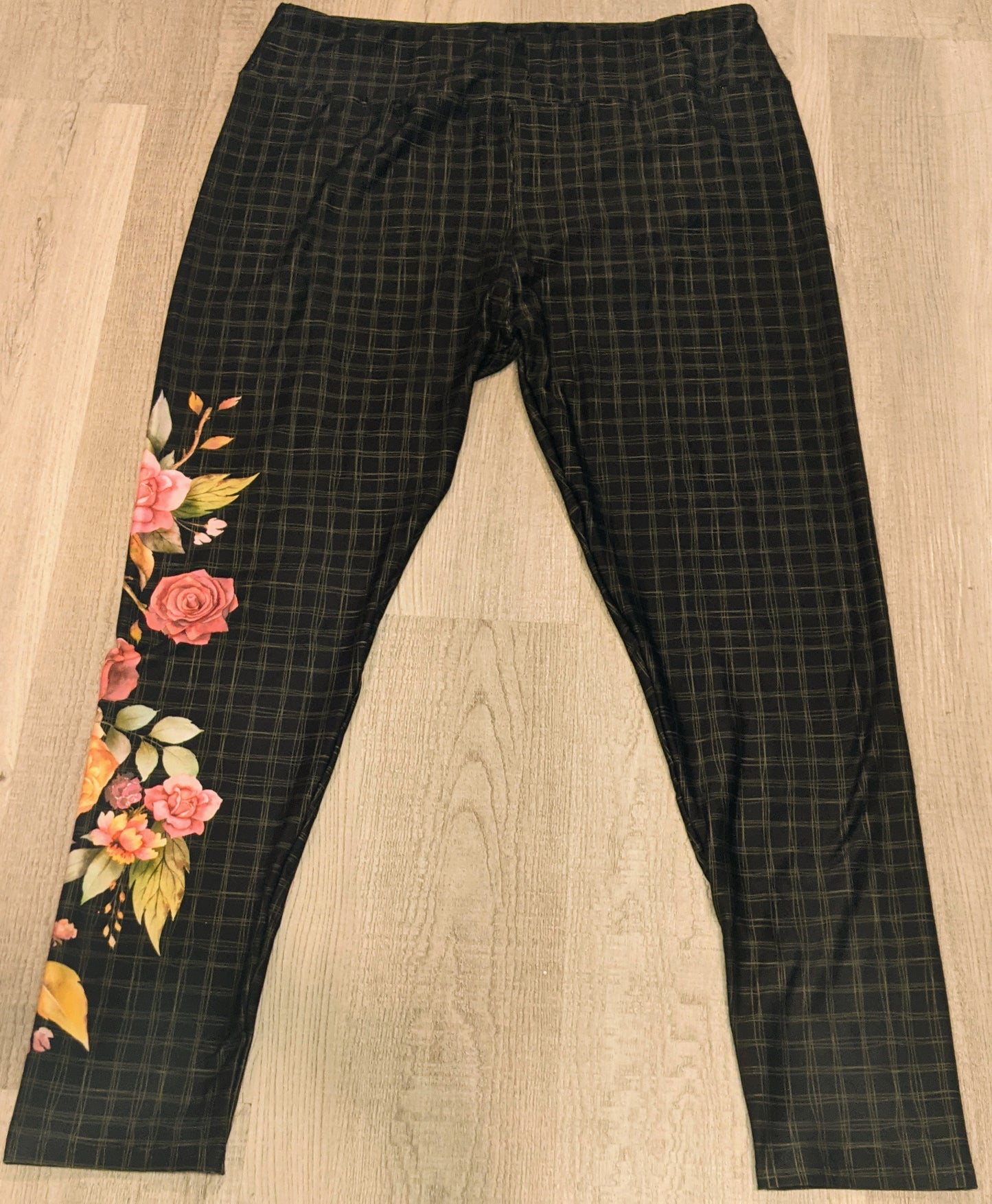 Asymmetrical Floral Green & Black Plaid Leggings, Extra Soft, Yoga Band