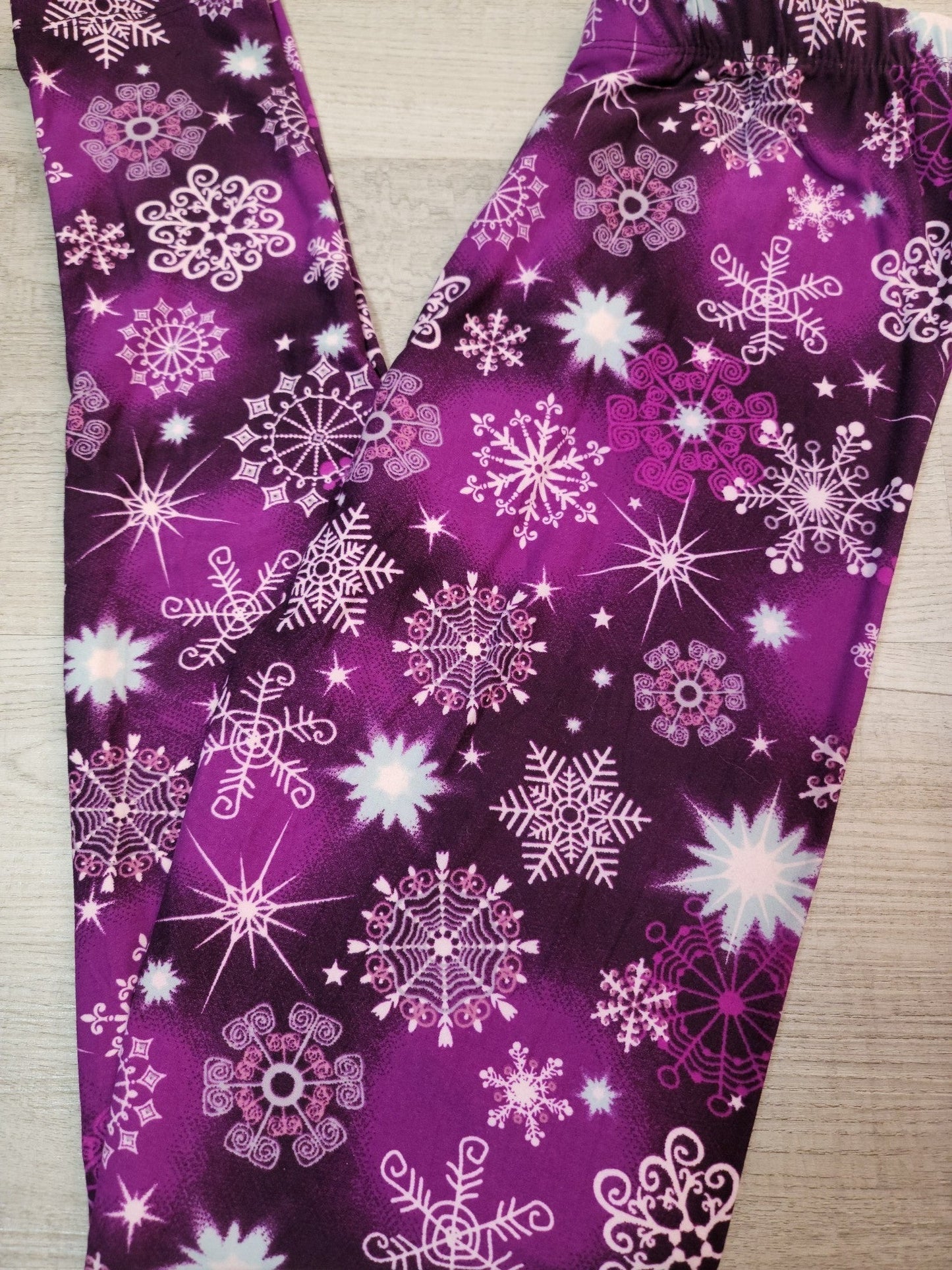 Purple Magical Snowflakes Standard Select Leggings