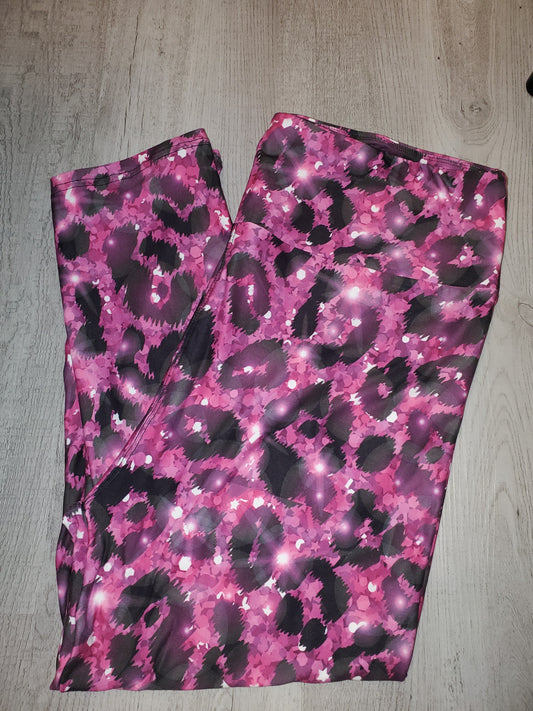 Sparkle Pink Leopard CAPRI, Yoga Band, Extreme Comfort