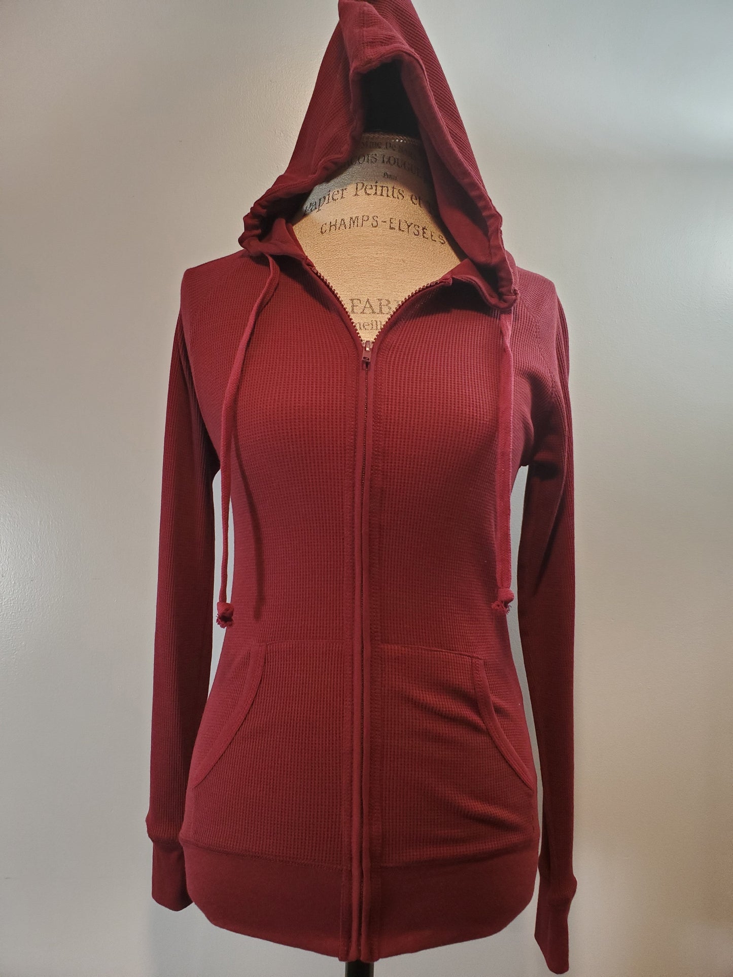 S/M Form Fitting Stretchy Thermal Waffled Light weight Zipped Long Sleeve Pocket Hoodie!