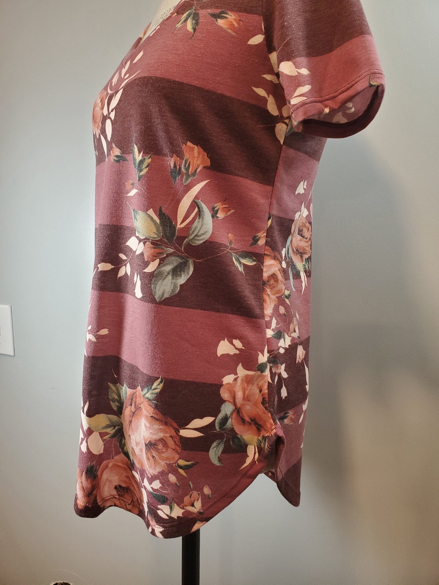 Only Small Left (would fit md) Floral Mauve Striped Top