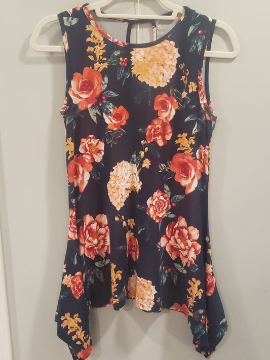 Soft & Stretchy Floral Sleeveles Sharkbite Top