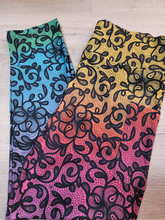 Ombre Lace CAPRIS With Pockets. High Waist, Extra Stretch and Softness.