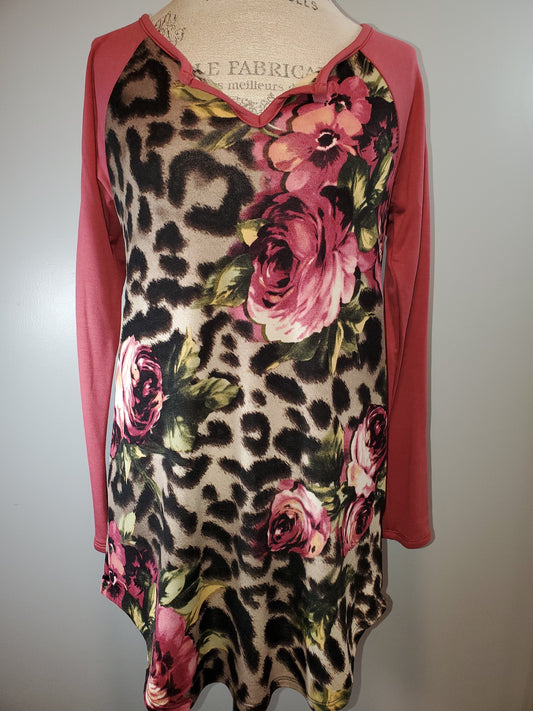 Mauve Leopard and Roses Long Sleeve Comfy V-Neck Top