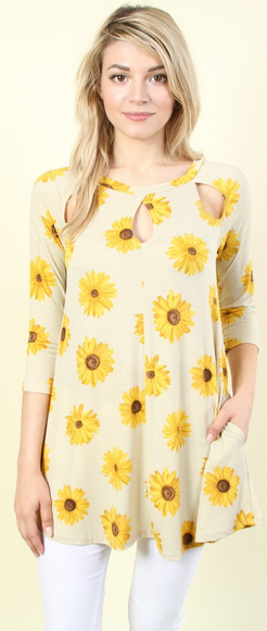 Only MEDIUM (fits LG) 3/4 Sleeve, Hidden Pockets, Petal Cleavage, Stretchy Sunflower Tunic, runs big