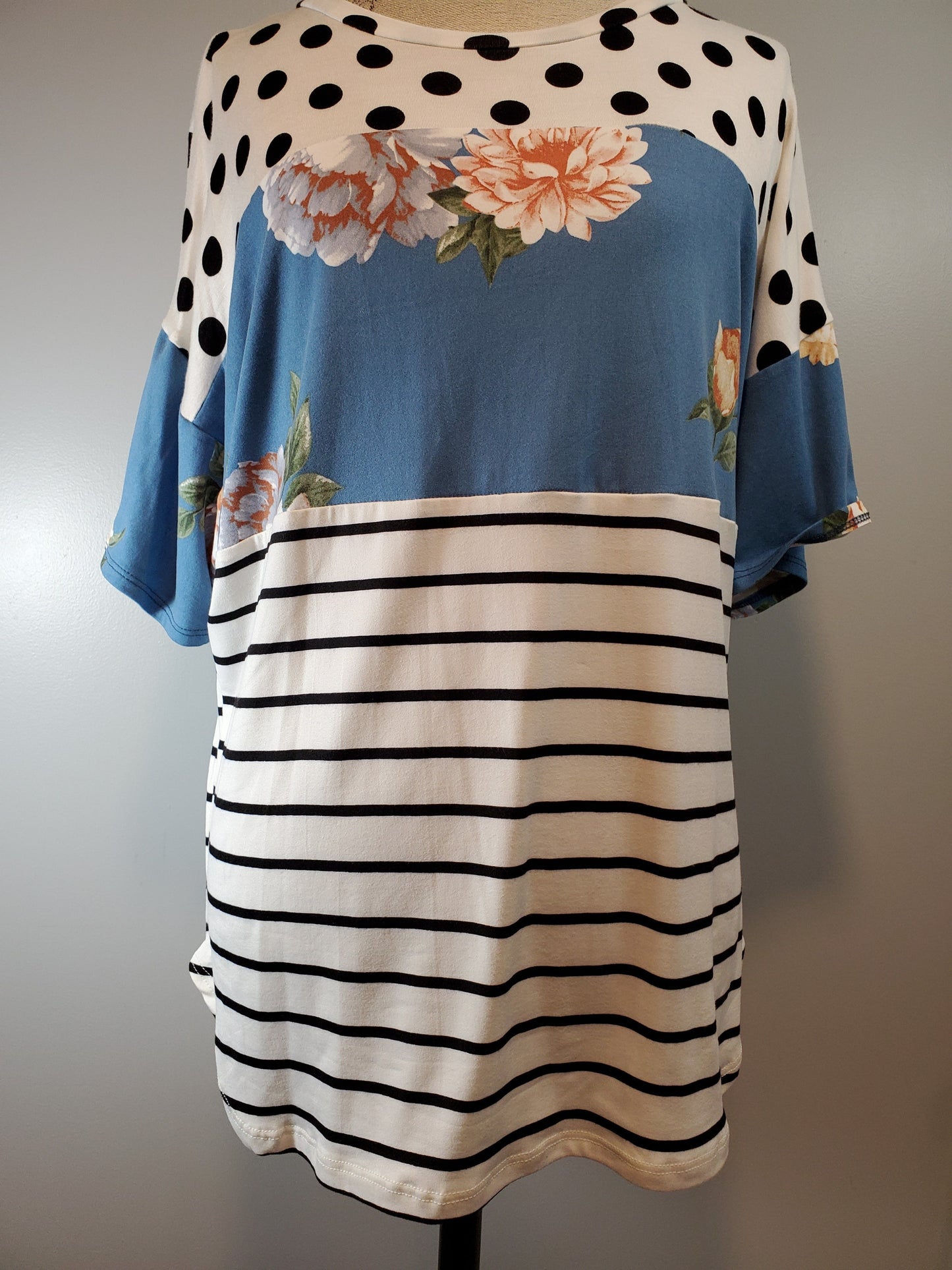 Runs Big! Super Soft and Stretchy Floral & Blue Block Top. Made in the USA