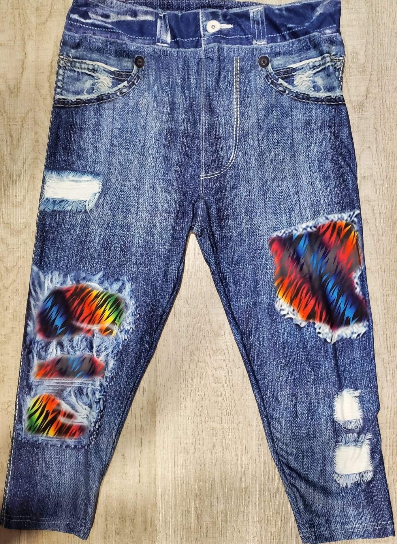 CAPRI Jegging Rainbow Zebra Peek A Boo. High Waist, Super Soft and Stretchy!