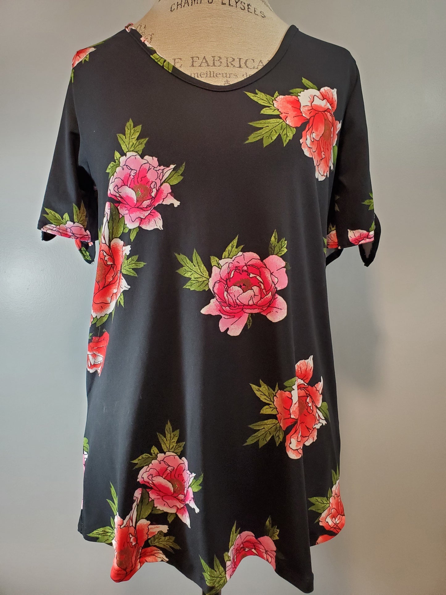 ALL SIZES AVAILABLE Soft & Stretchy Floral Top, Knotted Sleeves, V-Neck Top